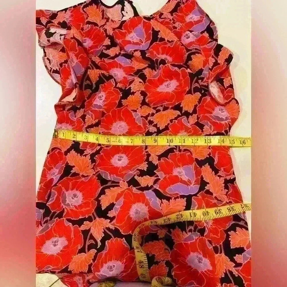 Who What Wear Red Floral Dress with Ruffle Sleeves Size Small - Picture 4 of 5